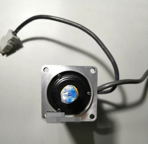 Omron R7M-A40030-S1 Servo Motor New One R7MA40030S1 Expedited Shipping - Picture 2 of 4