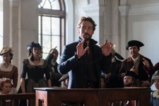 Tom Mison [Sleepy Hollow] Unsigned 8"x10" Photo 77691