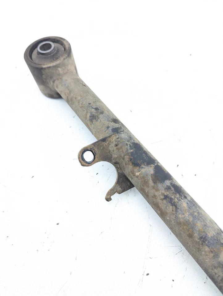 Brazo de control inferior trasero lado pasajero Toyota 4Runner 1990-1995 OEM Foto 3 de 4