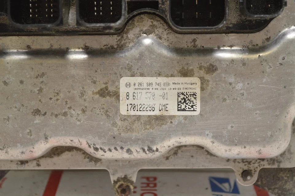 Unidad de módulo de control del motor BMW X1 8617570-01 2013-2015 Ecm L59 014 Foto 2 de 3