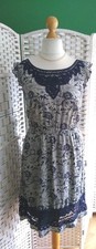 Ladies Size 10 M&S Knee Length Sleeveless Shift Dress Tunic Top Lace Navy White