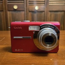 Kodak EasyShare M853 8.2MP Red Digital Camera - For Parts or Repair