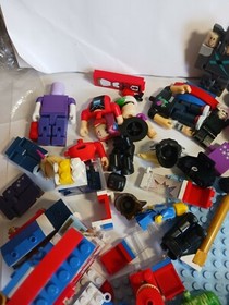 Vintage 41235 Legos Girls Wonder Woman Dorm parts + Others- Misc Pieces