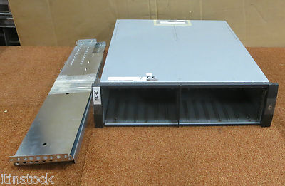 Fujitsu 15DE Storage 15 Drive Bay Array CA06800-B101 mit Rails + Rack Mount Ear
