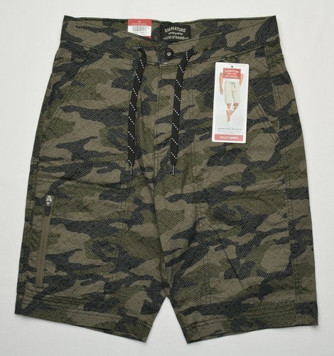 Signature by Levi Strauss \u0026 Co Men's Discover Short, Size: 28, Green
