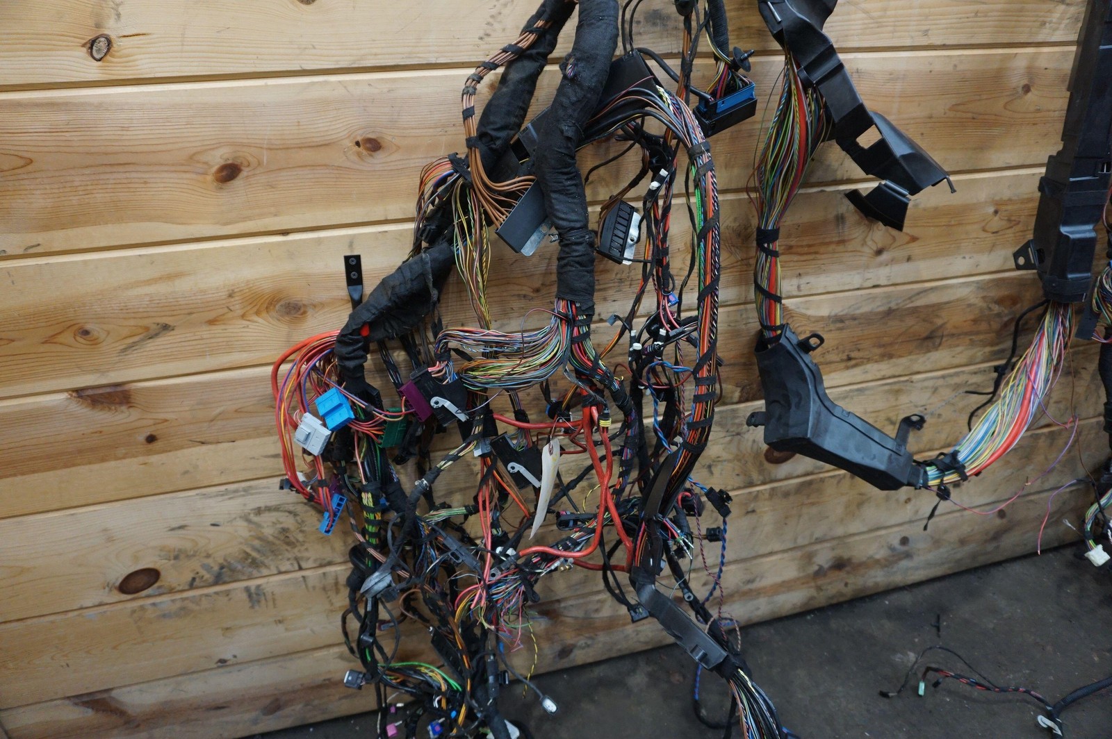 Main Body Chassis Wire OEM 61112183391 Rolls Royce Ghost Series I 2010 *Note