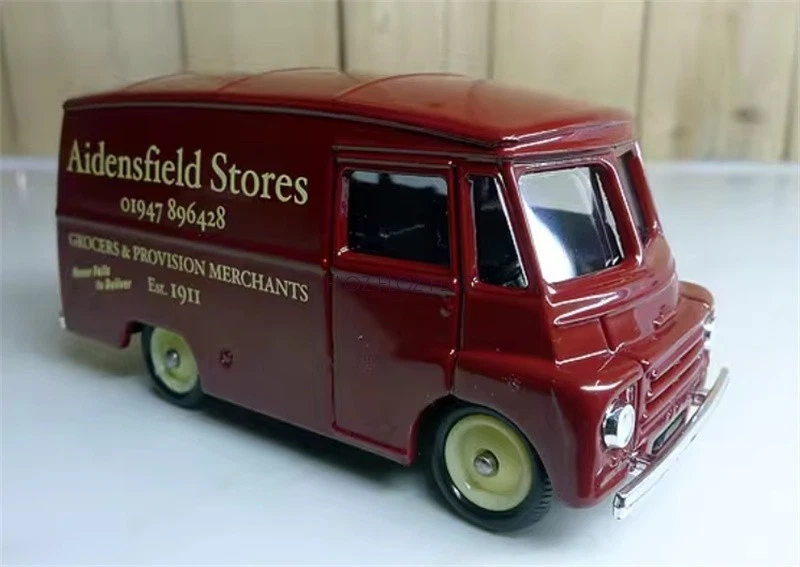 for CORGI for Aidensfield Stores LTD for Morris LD Van wine red 1:76 Model - Image 3 of 4