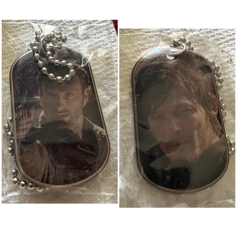 Waking Dead Dog Tags 13 Pieces  Includes   2 Hologram 1 With Piece Of Clothing￼ - Image 4 of 4