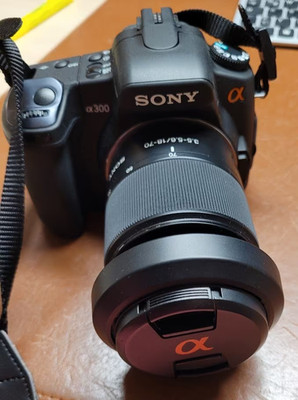 Sony Alpha A300 Starter Set mit 2 Objektiven und allem was man braucht