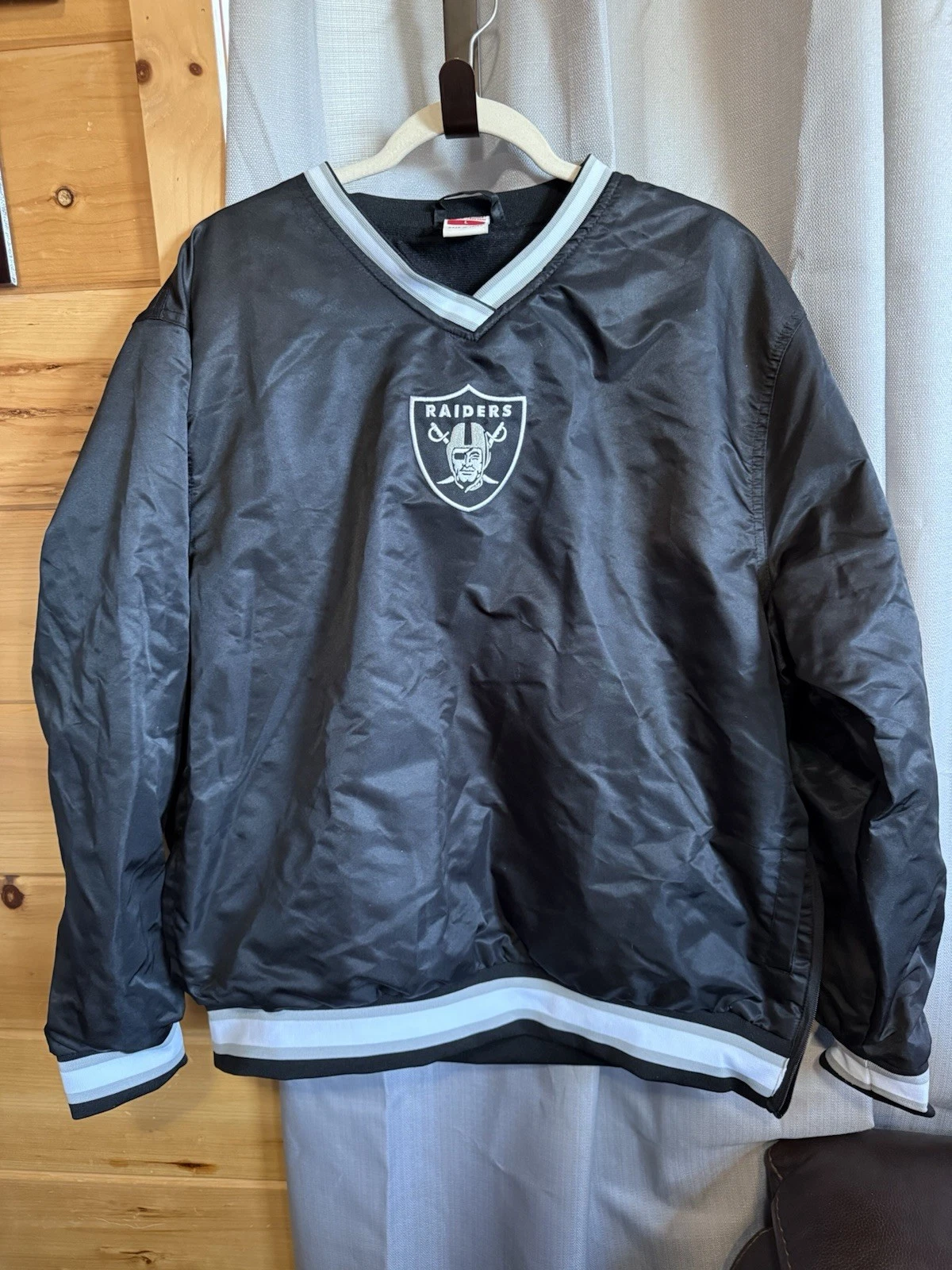 NFL Men's Black Raiders V Neck Pullover Windbreaker - Size L Lined Warm Vintage