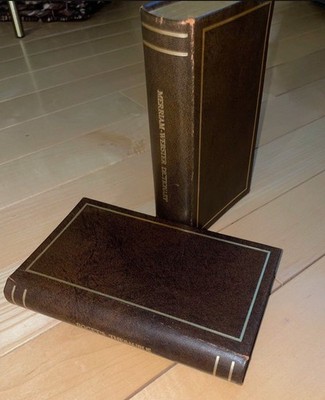 1974 Merriam-Webster Dictionary/1977 Roget s Pocket Thesaurus (premium Cowhide L
