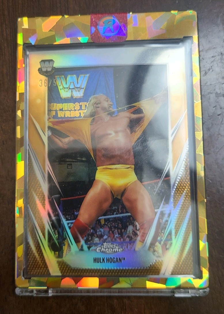 2026 Topps WWE Chrome Hulk Hogan Gold Refractor /50 SP