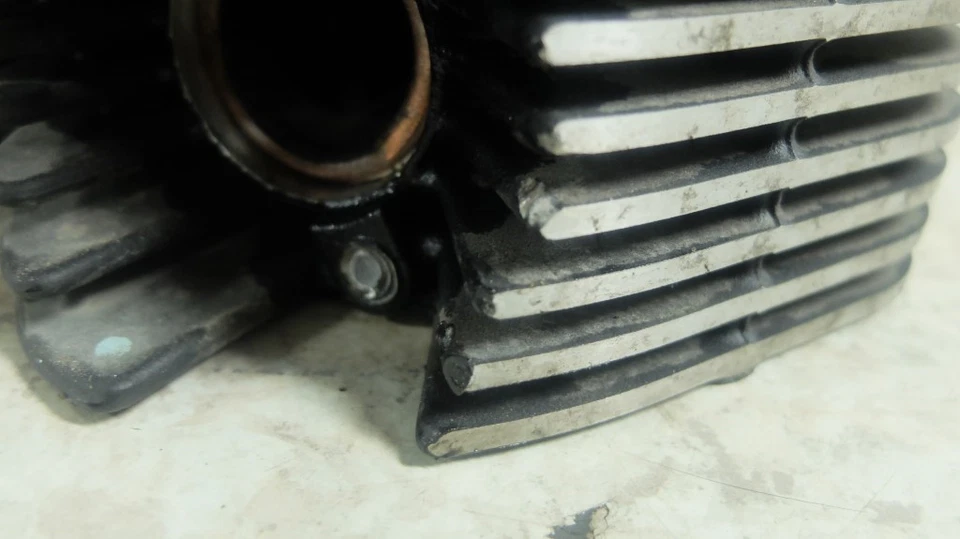 Culata motor 14 Triumph Bonneville America 790 800 Foto 2 de 4