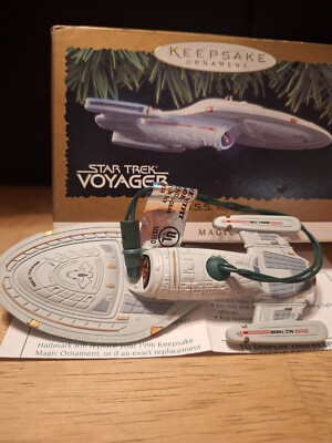 1996 HALLMARK STAR TREK U.S.S. VOYAGER NCC-74656 MAGIC LIGHT