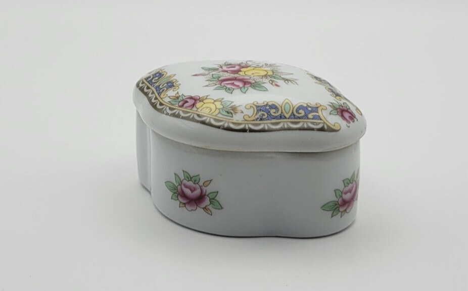 Petite Boîte Pilulier En Porcelaine De Limoges - Motifs Floraux - XXème - Occasion