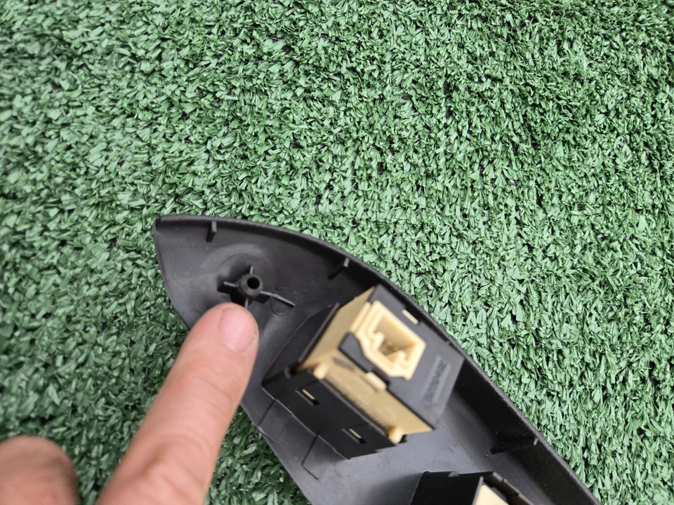 Interruptor convertible de ventana eléctrica lateral del pasajero 96-00 CHRYSLER SEBRING con bisel Foto 4 de 4