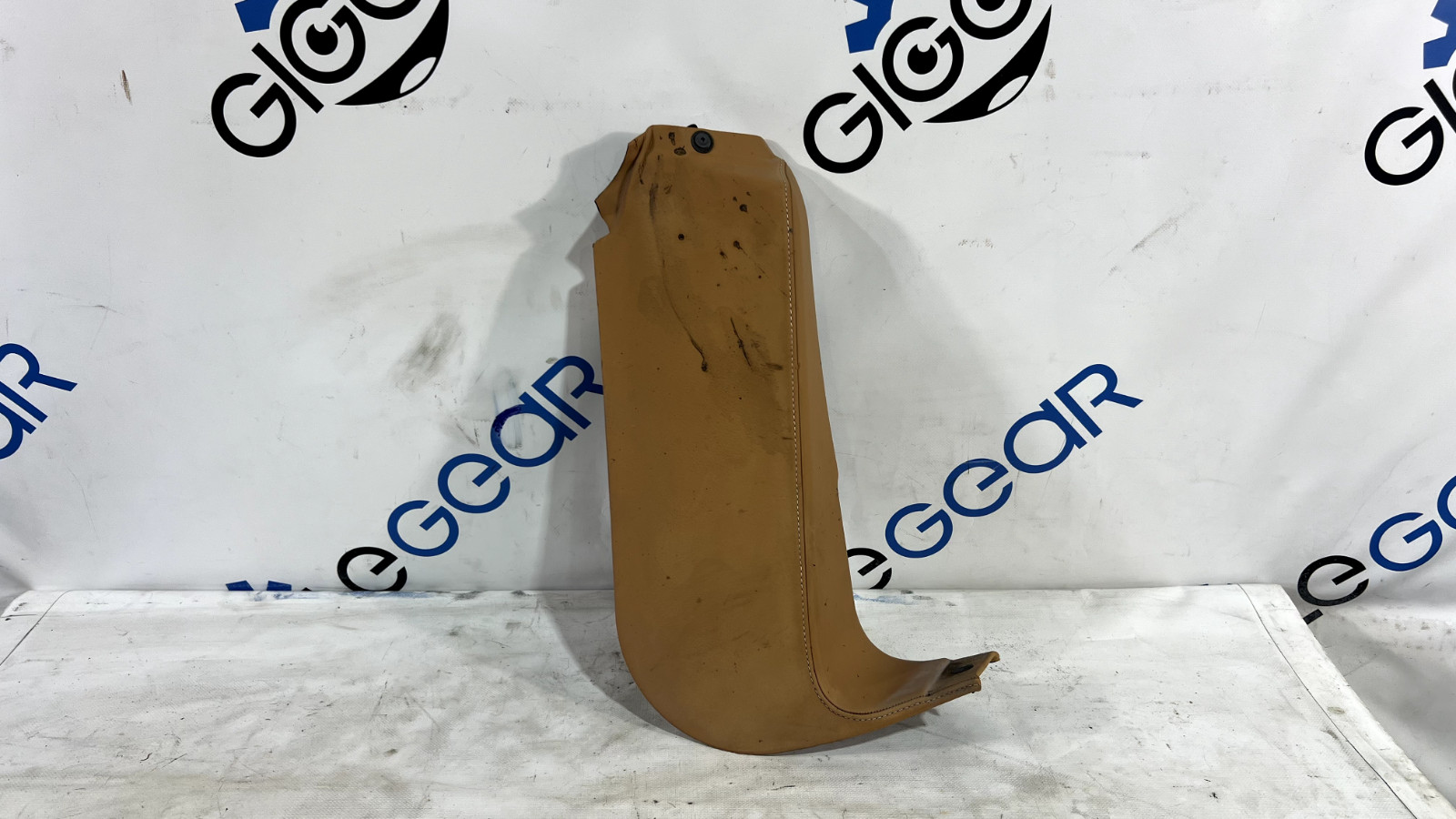 ASTON MARTIN V8 VANTAGE FRONT LEFT SIDE KICK PANEL TRIM COVER OEM 2011 ✔️