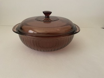 Pyrex Cranberry  2 Quart Casserole Bowl with Lid