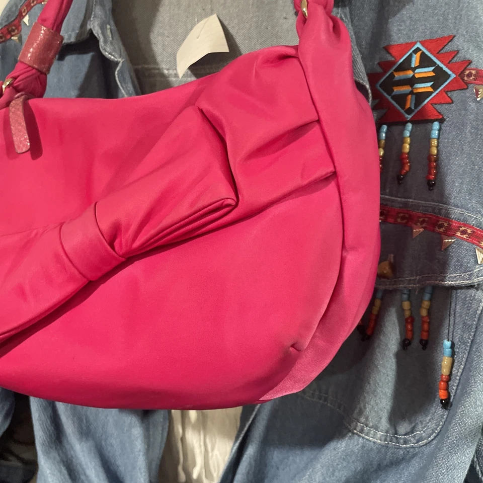 Kate Spade “Kiss Me” shoulder bag, fuchsia, hot, pink nylon, white print lining - Image 3 of 4