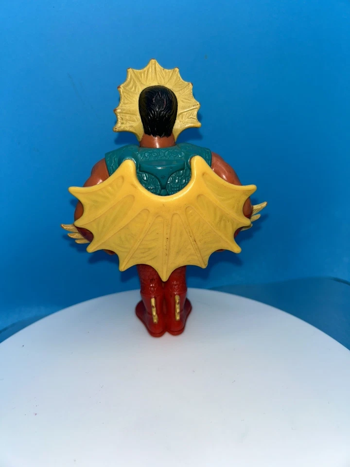 FIGURA DE ACCIÓN HASBRO WWF RICKY EL DRAGÓN BARCO DE VAPOR CON CAPA DE ALA DE DRAGÓN WWE Foto 2 de 2