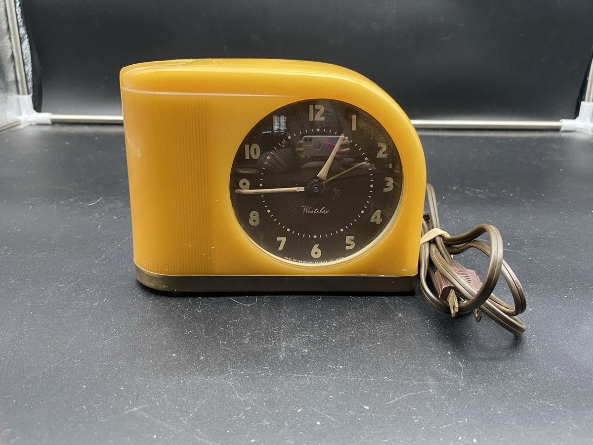 Vintage Working 1950's WESTCLOX 'Moonbeam' Yellow Bakelite Deco