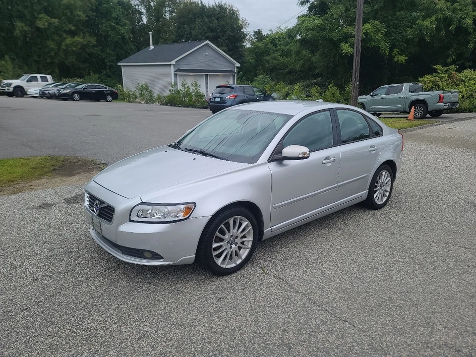 2011 Volvo S40 4dr Sdn - Image 3 of 4