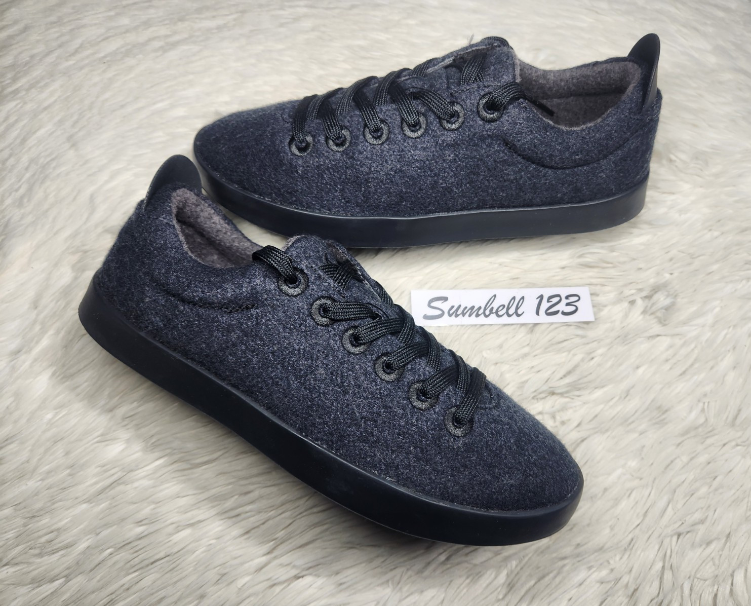 RARE ALL BIRDS Wool Runner Black;Grey Shoes Mens size 8/Womens Sz 9.5 0920