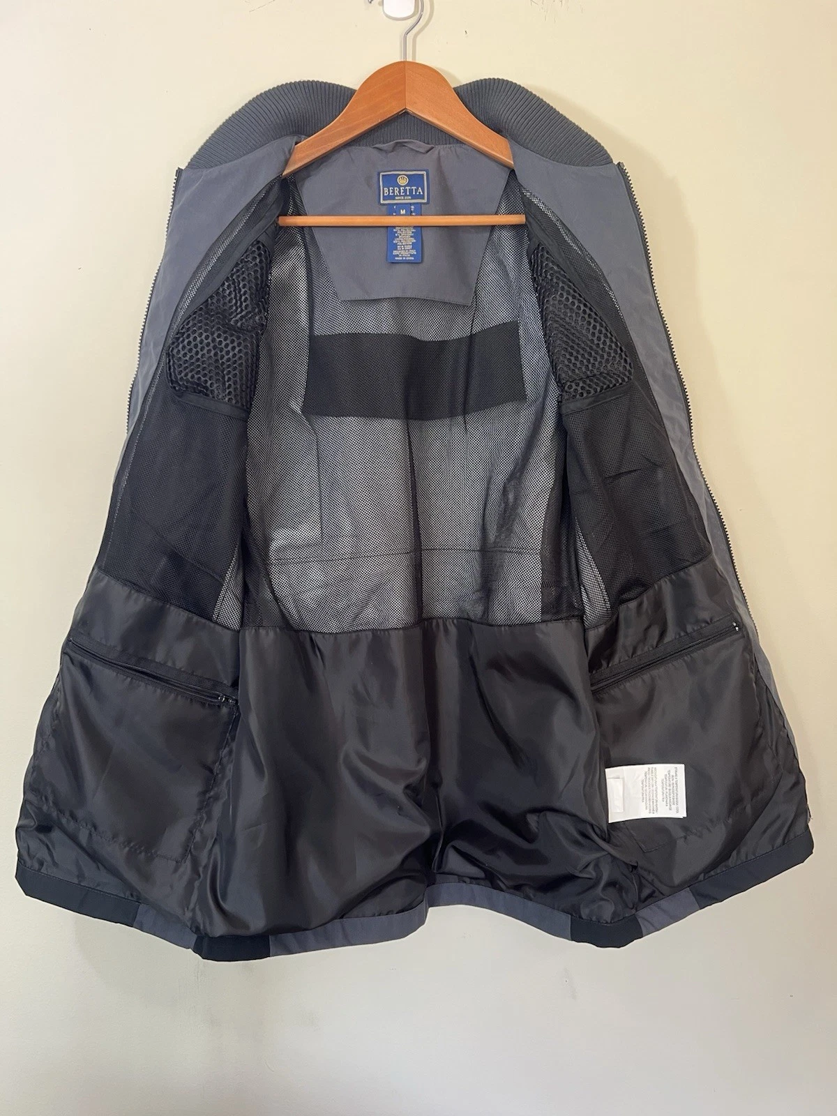 Beretta Bisley Waterproof Shooting Jacket Men's Size Medium Grey Black EUC - product detail image 7
