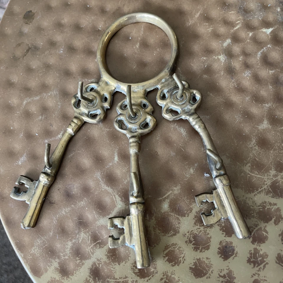 Vintage Brass Skeleton Key Holder, Key Hook Rack - Victorian Style - image 2 of 4
