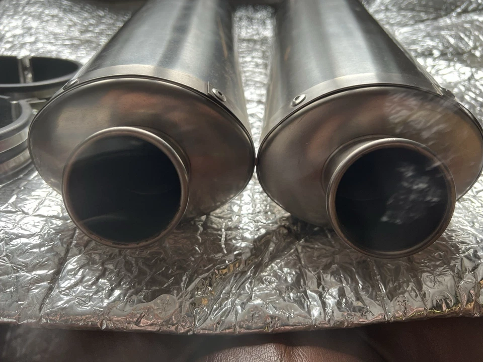 Motorbike Exhausts Akrapovic Titanium Brand New. For R1 2015 - Image 4 of 4