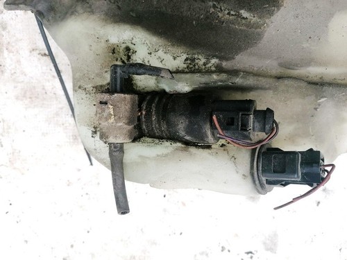 Waschwasserpumpe, Scheibenreinigung  Volkswagen Passat DE1503600-86