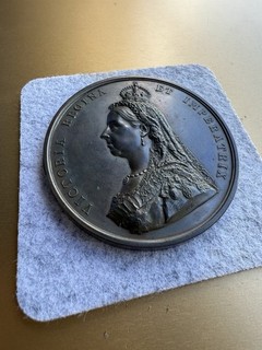 Large Victoria Jubilee Bronze Medal High Relief Good Condition 224g