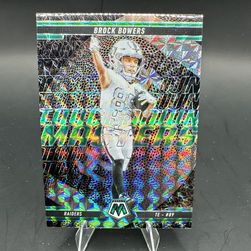 2025 Panini Mosaic - Touchdown Masters Brock Bowers #2 Green Mosaic Prizm