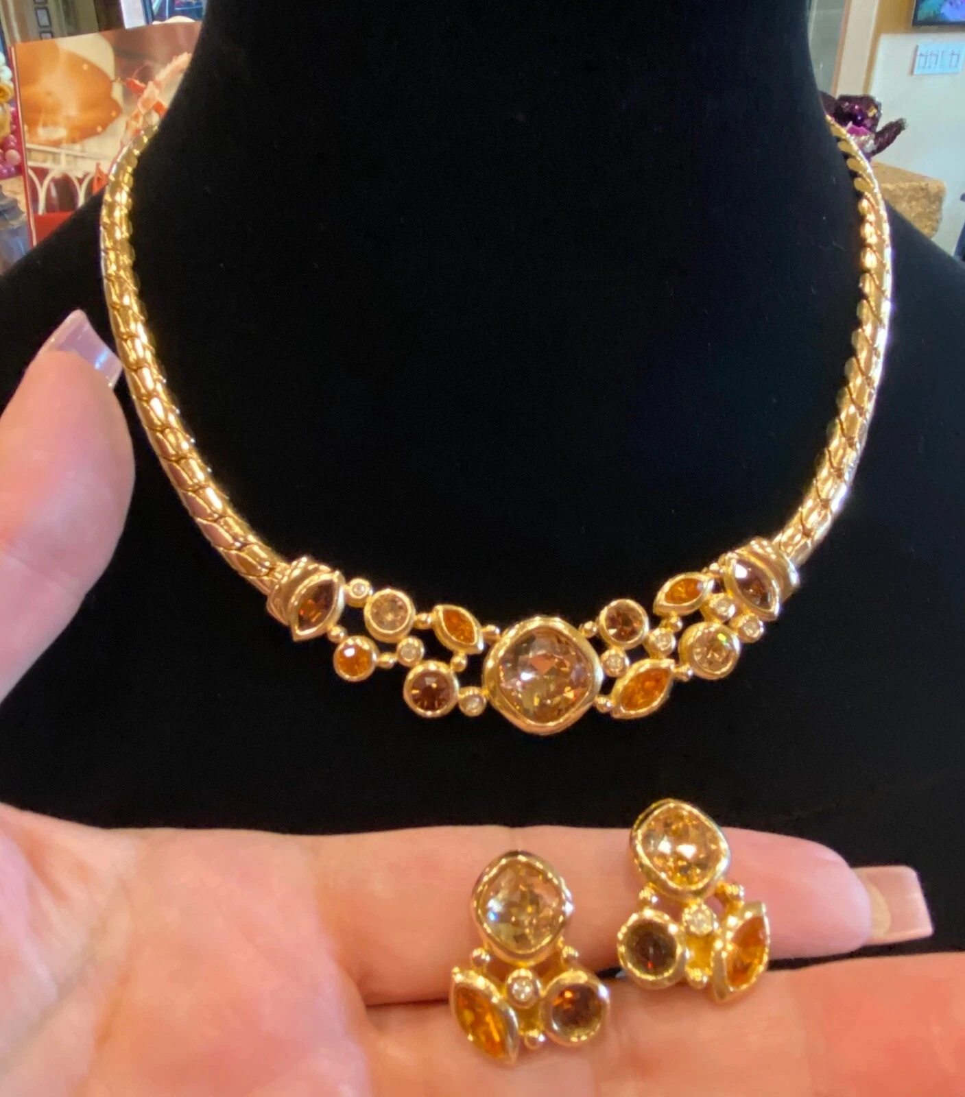 Superbe ensemble collier et boucles d'oreilles cristal topaze vintage Christian Dior citrine