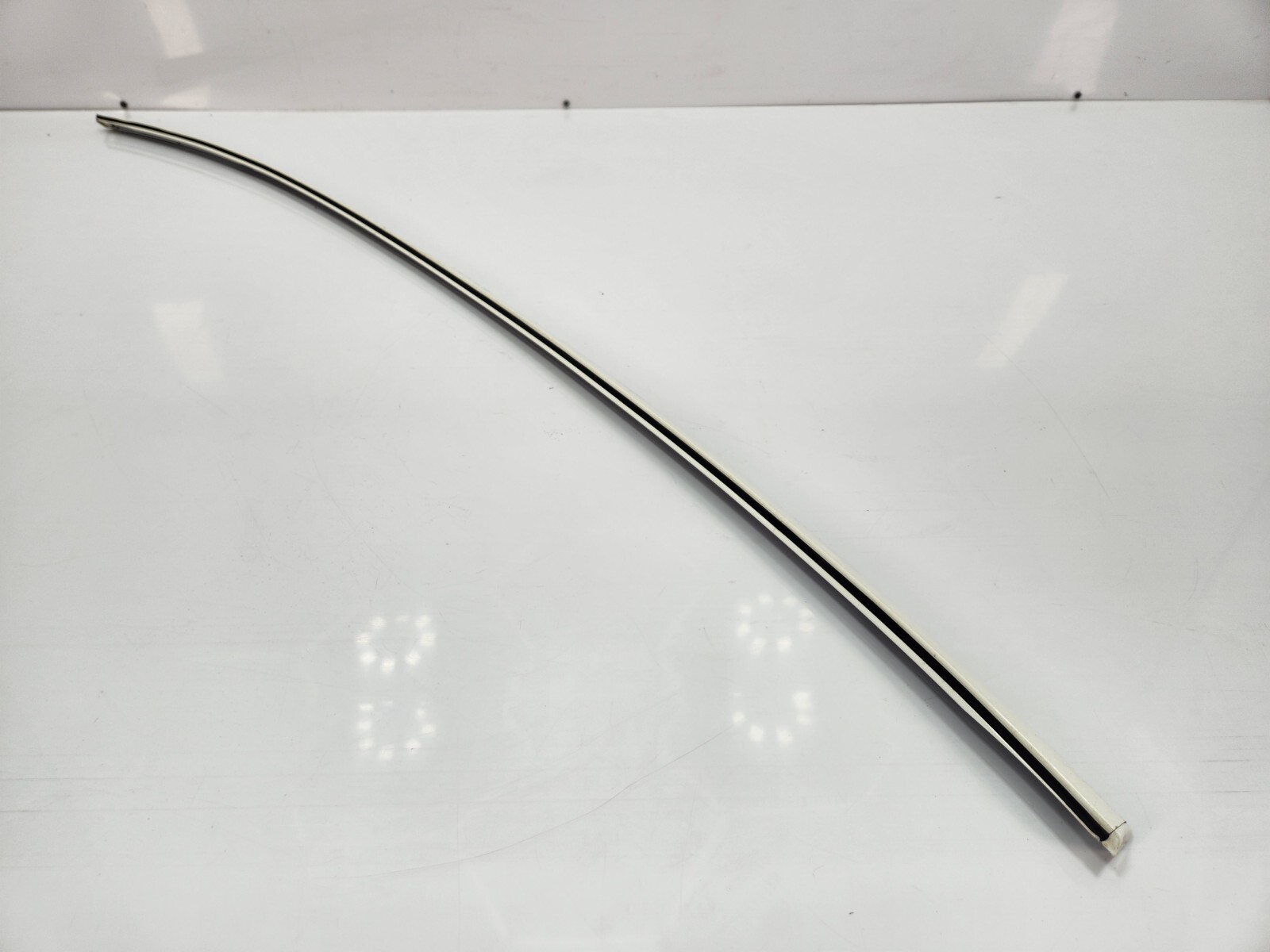 ✅ 08-19 OEM Maserati GT M145 Left Driver Side Exterior Roof Molding Cover Trim