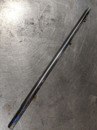 CHEVROLET SILVERADO GMC RIGHT FRONT CHROME DOOR BELT TRIM PASSENGER 84025010 4L