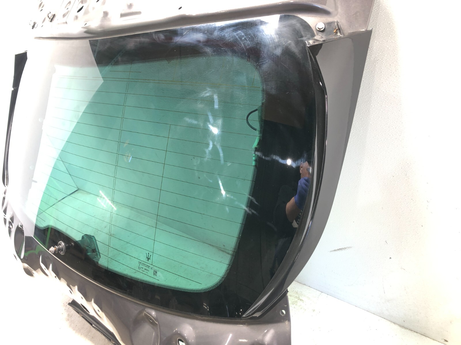 2017-2020 MASERATI LEVANTE REAR TRUNK LID LIFTGATE W/ GLASS OEM GRAY METALLIC.