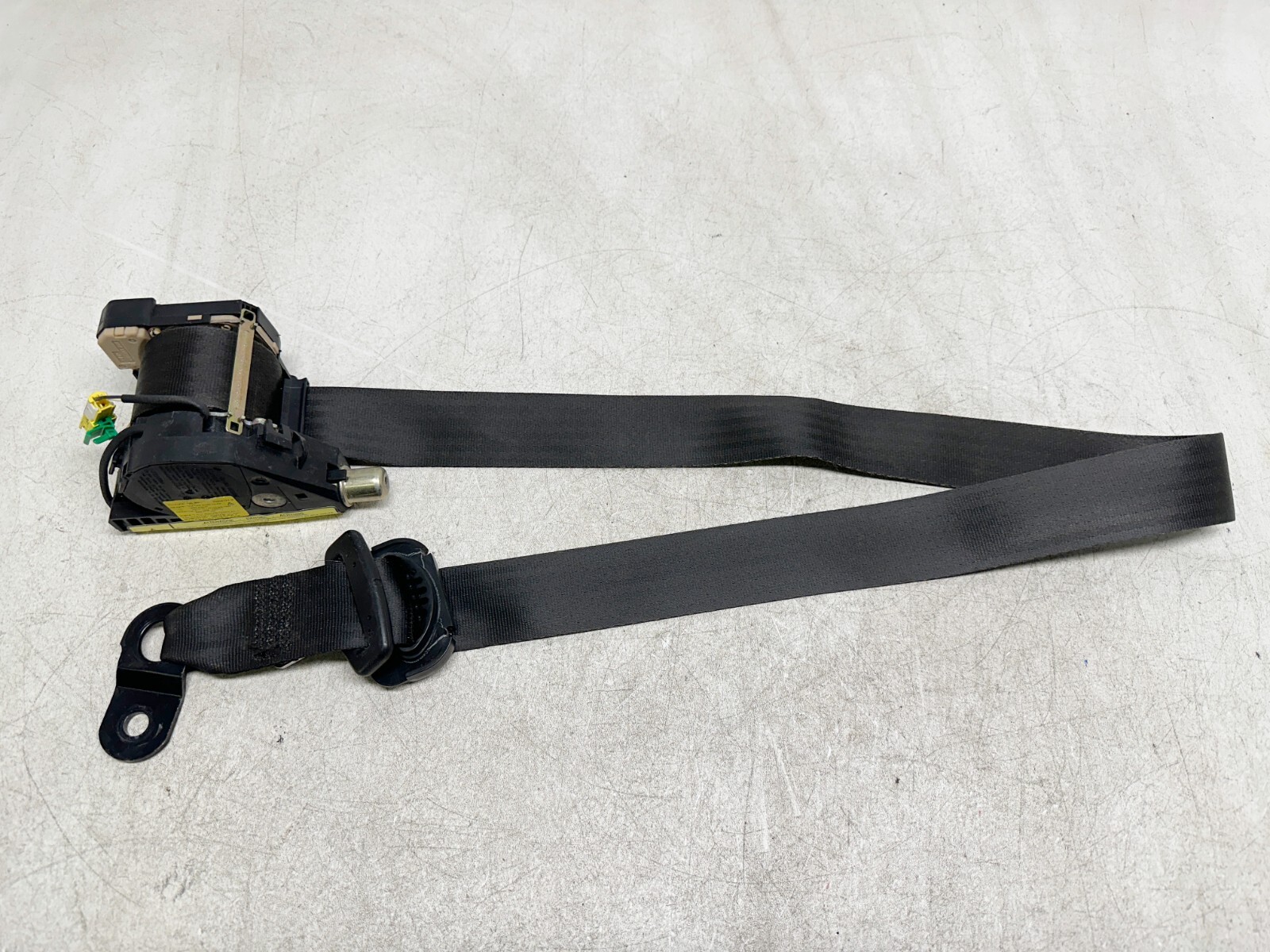 H411164 2003-2008 Maserati Quattroporte FRONT SEAT BELT Passenger Side 33045975