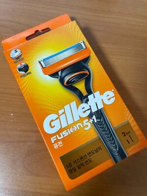 [Gillette] Fusion Manual Razor - 1 Razor + 2 Cartridge [SEALED, Fusion5] - Image 1 of 4