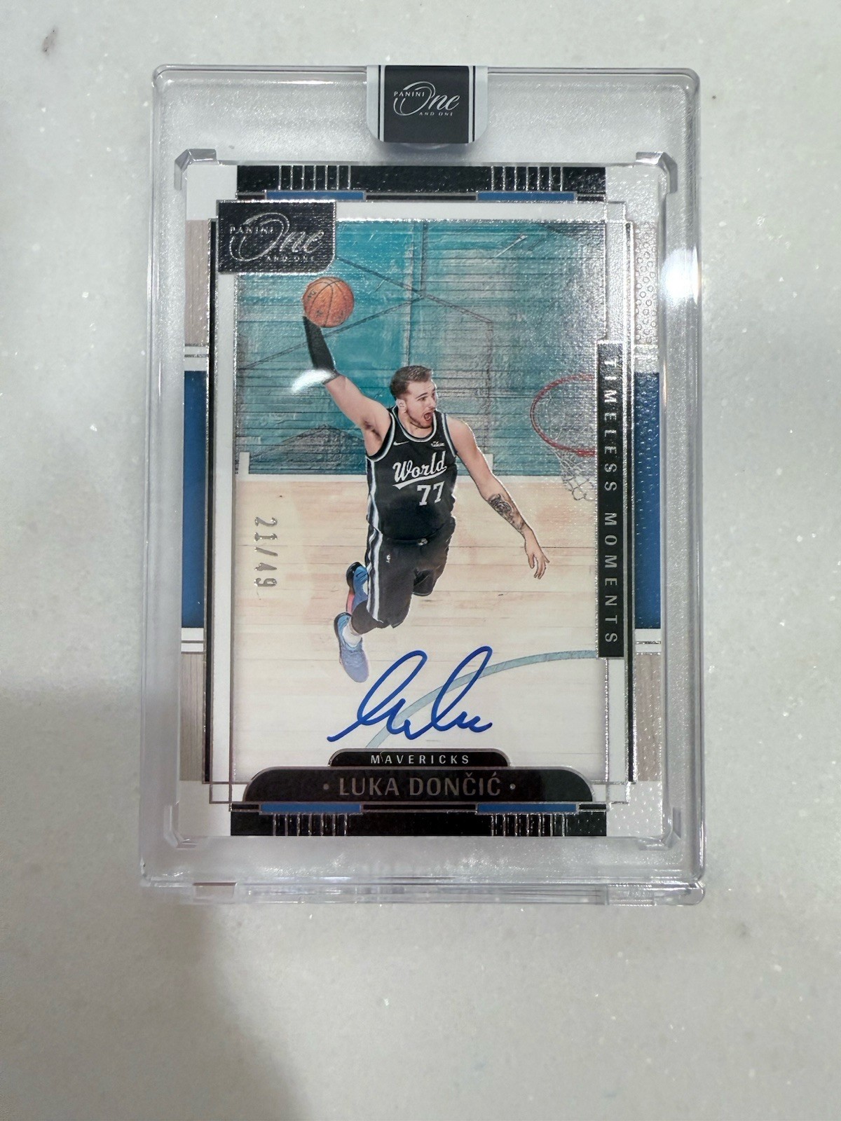 23-24 Panini One and One Timeless Moments AUTOGRAPH#21#TMA-LKD Luka Doncic 21/49