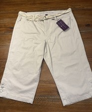 NWT Gloria Vanderbilt Amanda All Around Slimming Beige Capris Size-16