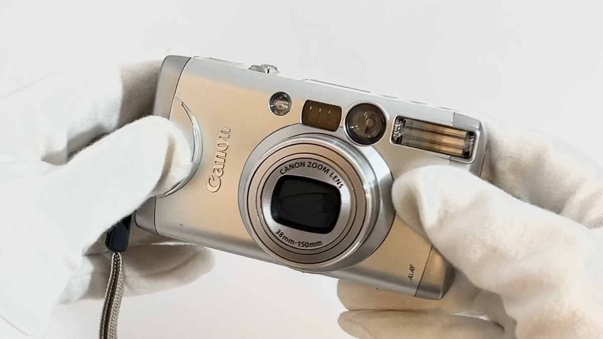 Mint] CANON Autoboy N150 AiAF Silver Point & Shoot 35mm Film
