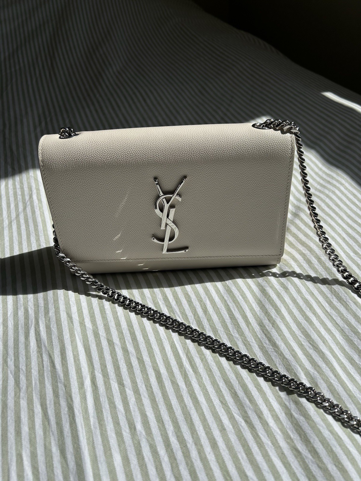 2017 Medium Grain De Poudre Monogram Kate YSL crossbody bag