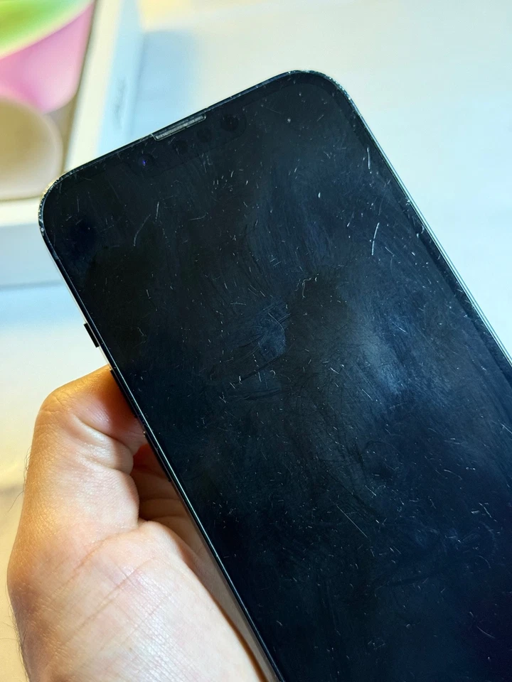 iPhone 14 128GB Unlocked, Midnight Black, 80% Battery health - Image 4 of 4