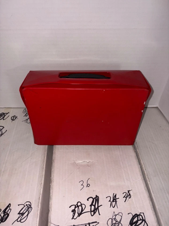 Estuche de transporte de lujo para mini coches fundidos a presión *Coches no incluidos* Rojo #2 Foto 2 de 3