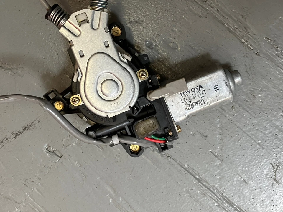 97 98 99 00 01 1997 LEXUS ES300 MOTOR VENTANA TRASERA PASAJERO DERECHO CON REGULADOR Foto 2 de 2