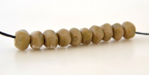 SOFT HONEY BEIGE NUGGET Beads * Lampwork Glass sra - tiny faceted rocks - Picture 5 of 5