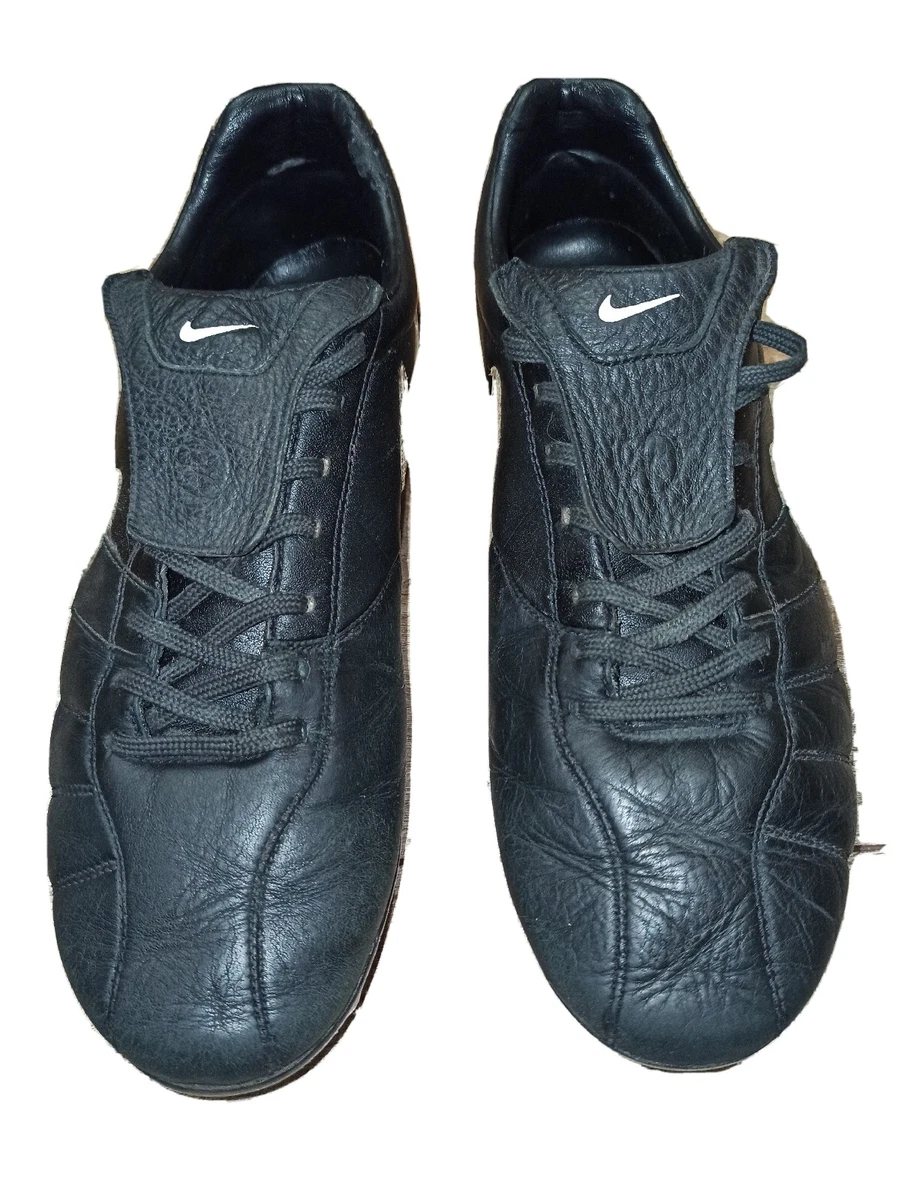 注目ブランド NIKE ロナウジーニョ10 オリジナル R10 フットサル
