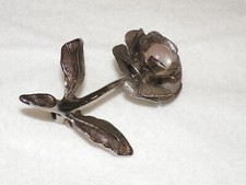Silver tone Rose Flower faux pearl Brooch Pin costume jewelry unsigned
