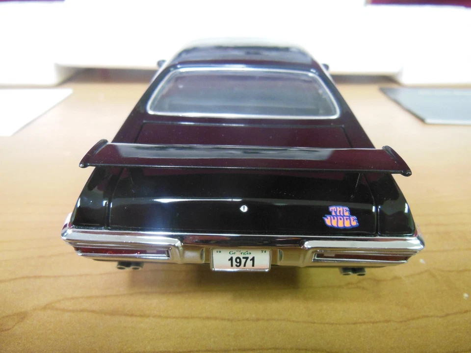 GMP Pontiac 1971 GTO Judge 1:24 Scale 1 0f 2000 #8242 **New** - Image 3 of 4